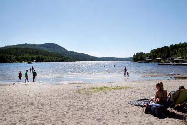 ETAPP 3 FJÄRDBOTTEN GAVIK LÄNGD: 12,8 km SVÅRIGHETSGRAD: Krävande TID ATT GÅ: 5 6 timmar BOENDEN: Hörsång, Lidnipan AVSTICKARE: Hörsångs Havsbad och Camping, 800 meter från leden HÄR KAN DU NJUTA AV