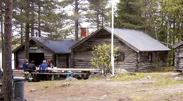 ETAPP 6 ULLÅNGER SKOVED LÄNGD: 10,5 km SVÅRIGHETSGRAD: Normal TID ATT GÅ: 4 5 timmar BOENDEN: Docksta Vandrarhem & Camping, Mäjasjöns fäbodar AVSTICKARE: Fäberget, 1,5 km upp till toppen TRANSPORT: