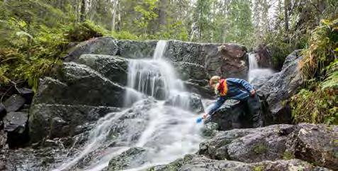 nationalpark, från Entré Syd till Entré Nord. Genom årtusenden har Skuleskogen i all stillhet stigit upp ur havet.
