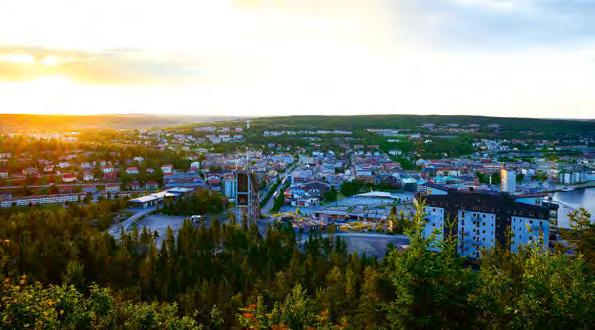 ETAPP 13 SVEDJEHOLMEN ÖRNSKÖLDSVIK LÄNGD: 4,7 km SVÅRIGHETSGRAD: Lätt TID ATT GÅ: 1 2 timmar BOENDEN: Flertalet hotell och vandrarhem AVSTICKARE: Varvsberget, Paradiset (Upplevelsebad och Spa),