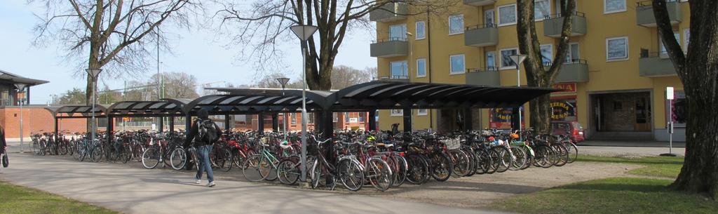 Gatu-parkkontoret har sett en ökad efterfrågan på ett låst cykelgarage för att få en säkrare cykelförvaring framför allt för pendlare som tar sig till och från Trollhättan med tåg och buss.