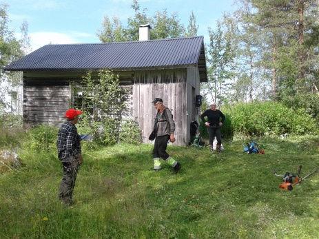 Vid det här tillfället fick också några av oss se två björnar och det satte lite