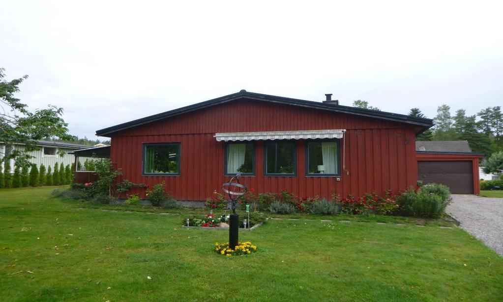 20257-44 Kungstorp 2 4 Björkvägen Nävekvarn Överlåtelsebesiktning Steg Fastighetsuppgifter Fastighetsbeteckning : Uppdragsgivare Kungstorp 2:4 Namn: Gunnar & Helena Karlsson Gatuadress: Björkvägen