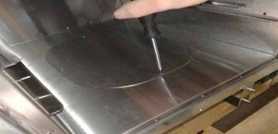 Vedspis SG-60 Vid rengöring av vedspisens övre del, är det
