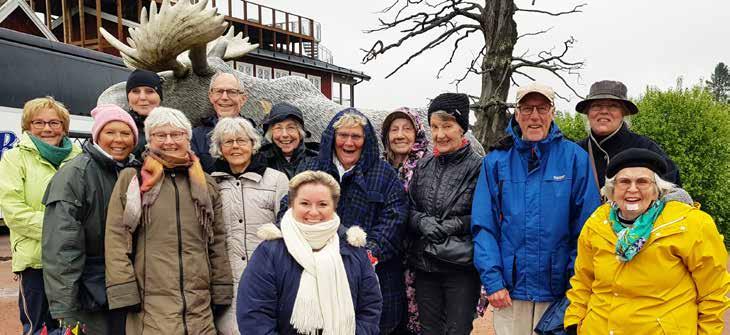 Vejbykörens årliga utfärd Vid halvtio-tiden torsdagen den 9 maj startade bussfärden mot det första delmålet, Markaryds kyrka.