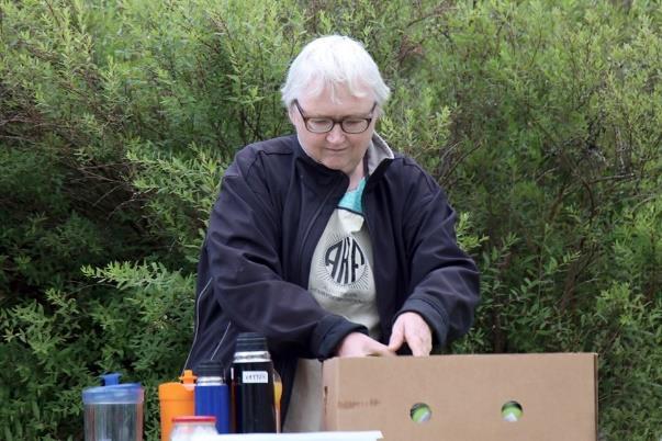 Men man får inte ge sig förberedelserna skedde som vanligt. Kl 09.