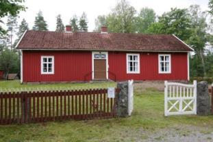 00 Gudstjänsten arrangeras i samarbete med Algutsboda församling. Besökarna bjuds på kyrkkaffe.