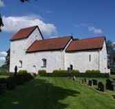 se Sociala medier: Mönsterås och Fliseryds pastorat I n finns flera runstensdelar, upphittade från kyrkogården. En av dessa låg som en täcksten över en murad kista av kalkstenshällar.