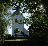 Utanför Domkyrkocentrum Café & Butik kansliet innan på tel 0480-382 11-16, ej sön. Café, utställning, från alla håll omfattande takdekorationen i Danmark.