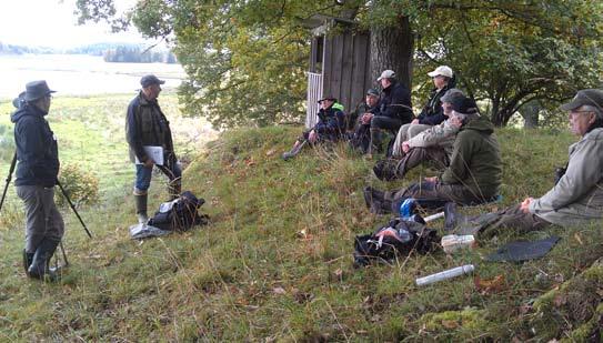 82 Det sörmländska fågelåret 2013 Vadsjöprojektet - Restaurering och skötsel Vid FSO:s exkursion till Vadsjön den 30 september diskuterade vi tillsammans med markägare runt sjön hur Vadsjön skulle