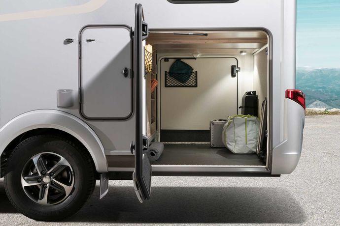 Integrerad belysning och uppvärmning Lastkapacitet garage Går enkelt att lasta från båda sidorna i Hymermobil