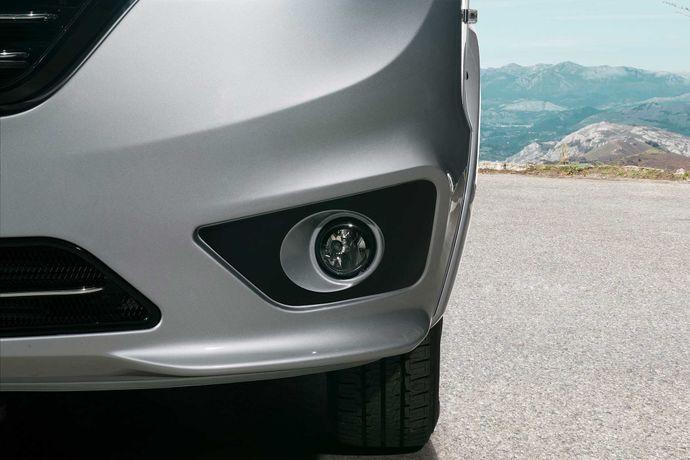 Sportiga intakes Intakes ger stramare linjer och ger den nya framdelen en elegant design.