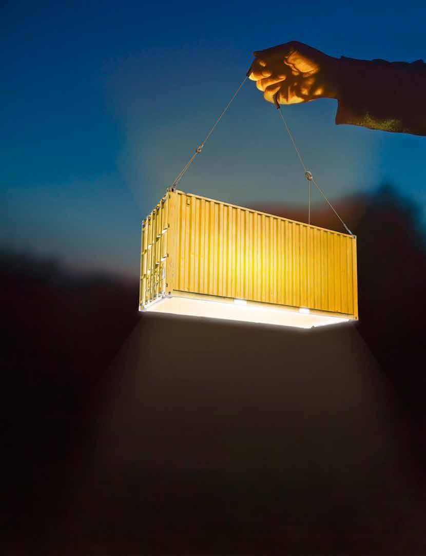 Vad hänger över ditt huvud? Nödbelysning och den verkliga kostnaden för beständighet Med så mycket att handskas med i logistik- och industrimiljön kan nödbelysning vara en del som lätt förbises.