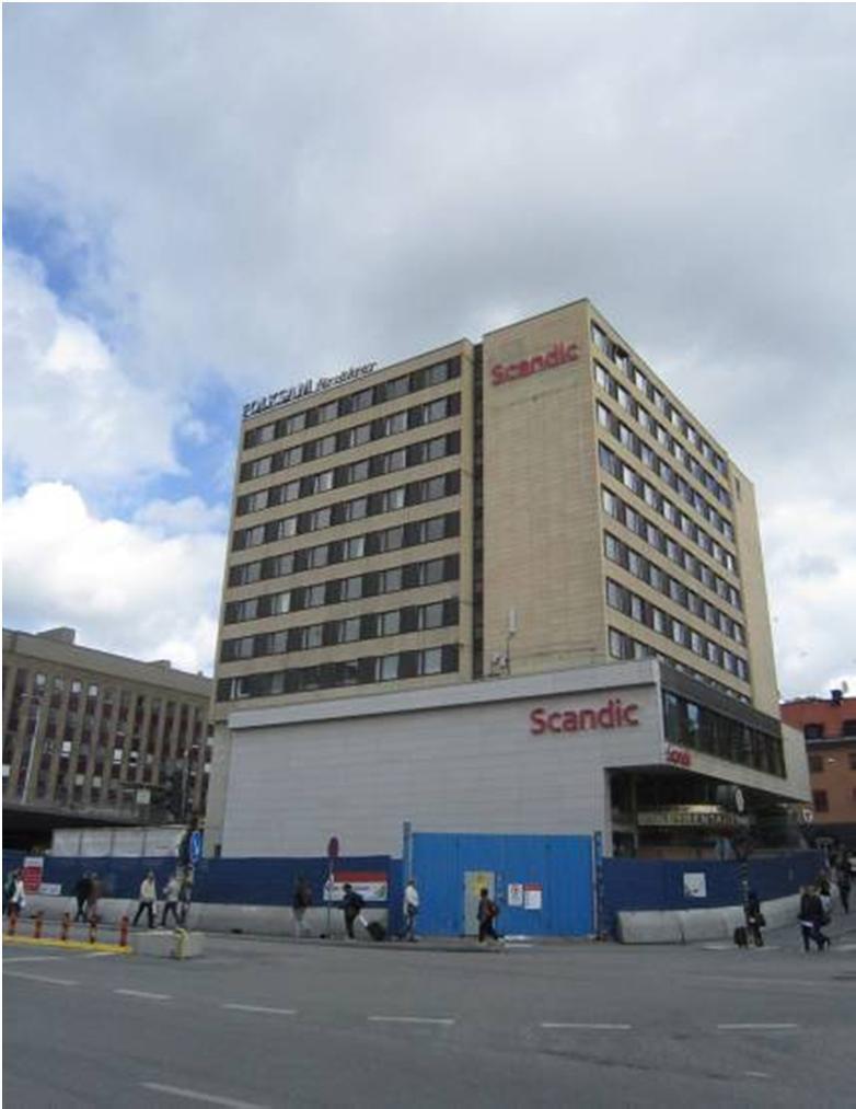 13(57) Den inventering som utförts under våren 2011 har visat att endast begränsade delar av dessa interiörer bevarats under alla de ombyggnader som gjorts sedan hotellet invigdes.