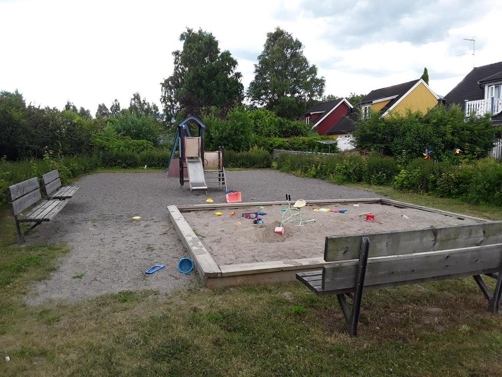 296L2 Fasanvägen Slitet och litet utbud av
