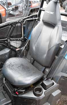 Så var den här, ACE med Pro-Star 570 motor. Skön justerbar stol med tillhörande mugghållare! Reglagen är av den enklare skolan och ratten är justerbar precis som stolen.