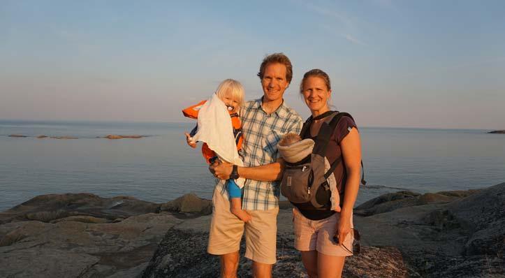 Skärgårdarnas Riksförbund Familjer i skärgården Erik och Anna med barnen Saga och Johannes på Hemsön I vår artikelserie om familjer på öar har vi besökt Skaftö, Rågö, Holmön, Vinön, Ven, Södermöja,