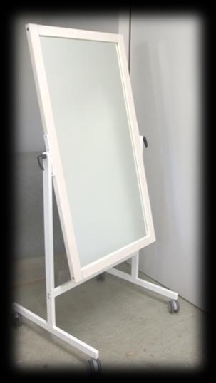vägghängning. Säkerhetsfolierat spegelglas.