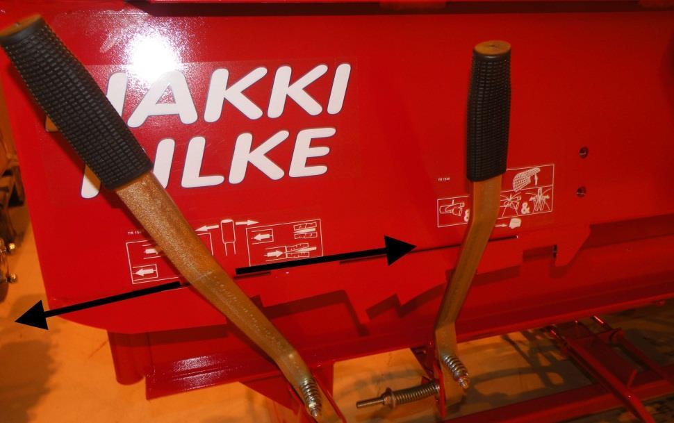 27 Om du får problem med klyvningen och blir tvungen att låta klyvbalken återgå till utgångsläget mitt i klyvrörelsen, ska du göra på följande sätt: Flytta klyvens