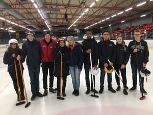 Nu tar vi ledigt från curlingen över jul och nyår och ses igen den 8 januari. Tisdag 12 december Nya Nyköping spelade sista matchen för hösten i Norrköping FKC i kväll.