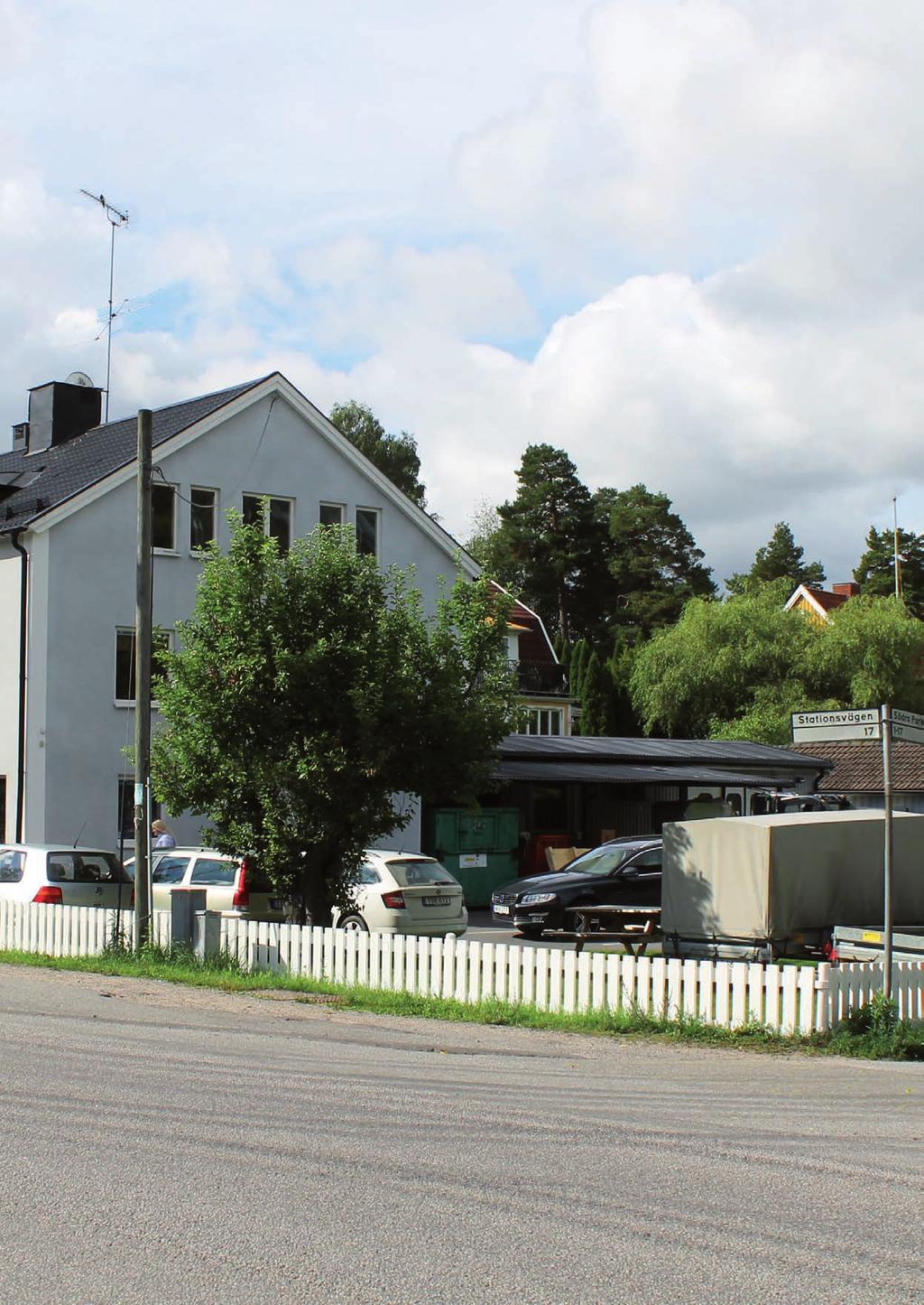 Välkommen till oss på Sernbrandt Maskiner! Vi säljer CNC-maskiner, kantlistmaskiner, justersågar, hylvar, spånsugar m.m. Allt för ditt snickeri!