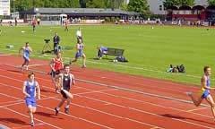 3.(ny)André Kahlström IK Tjelvar våran nya 800m talang kan bli minst lika bra som Joakim Daun och Erik Scheller. På JSM blev han 11:a på 400m och missade finalen på 800m med futtiga 9/100delar.
