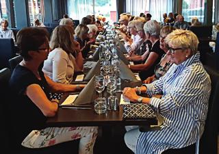 Efter en trivsam bussresa med chauffören Oliver anlände vi till golfklubben. Save the date 17 oktober!