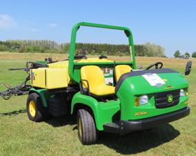 klubbens golfbilar.