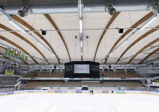 T3 Arena Umeå Innertak Ishallar En brandskyddande ljudabsorbent med naturlig och öppen ytstruktur för dämpning av oönskat buller i ishallar.