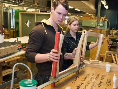 6 Gymnasieskolan Alla elever som avslutat grundskolan ska erbjudas en gymnasieutbildning av sin hemkommun. Rätten att påbörja en gymnasieutbildning gäller till eleven fyller 20 år.