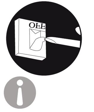 Otherwise, it may cause electric shock. Be sure to pull out the power plug and drain the indoor unit and water tank when unit is not in use for a long time.