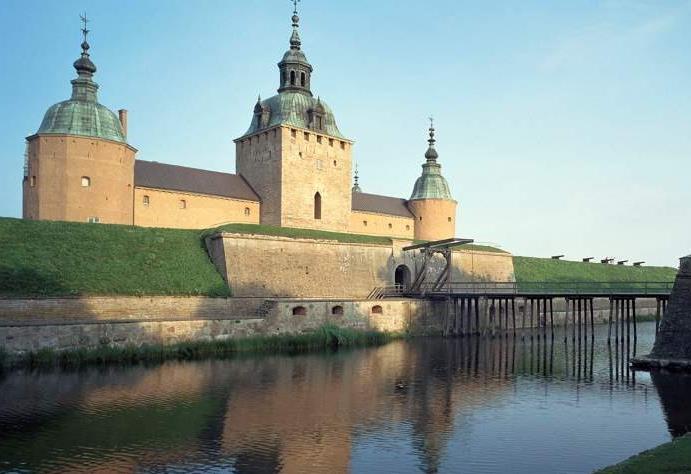 Renässansen Vi går vidare till Renässansen som betyder pånyttfödelse och här sägs det att man går tillbaka till antikens kulturarv.