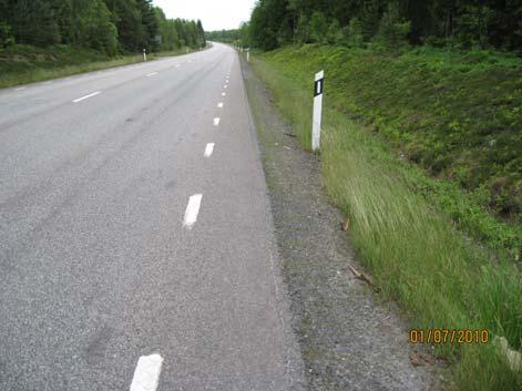 och släpper in vatten i överbyggnaden med omlagring som följd.