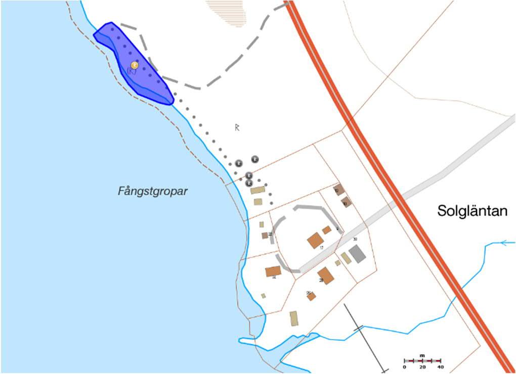 Ångermanälven är ett reglerat vattendrag och har en strandskyddszon om 100 meter från strandlinjen. Området ligger inom riksintresse för rennäring.