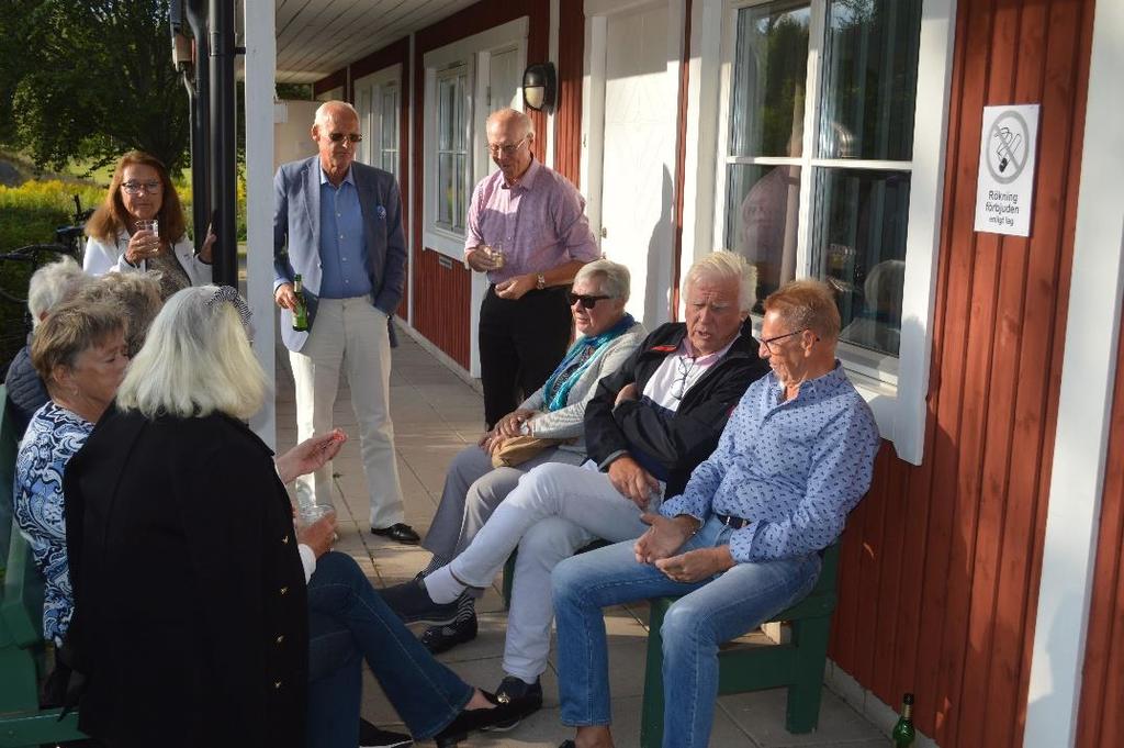 samling av vuxna människor.