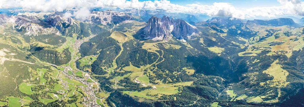 9 5 3 2 Hotel Cendevaves 1 7 Anello Cioppa 8,2 km dislivello 430 m difficile 10 Anello attorno al Sassolungo 17 km dislivello 1000 m