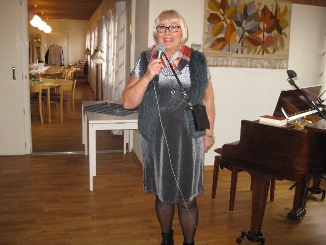 ur medlemmar från föreningen som visade höstkläder från Beklädnadsaffären.