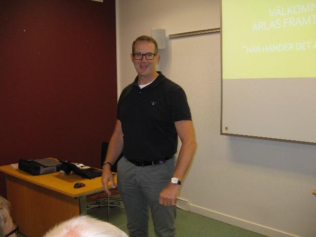 Besöket inleddes med att Arlas representant, Jonas Granerås, med rötter från Tofteryd, tog emot och hälsade välkommen och därefter informerade