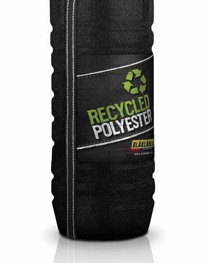 Slutresultatet består av 55 % återvunnen polyester och 45 % bomull (vikt 270 g/m 2 ). Vid framställning av polyester används olja med tillsatser av kemikalier som nafta, xylener, syror och glykol.
