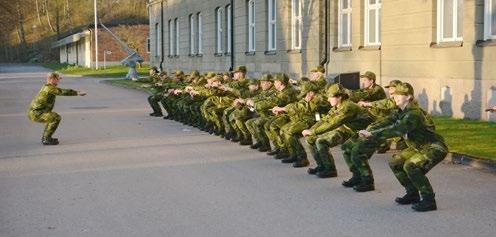 PROVA PÅ-KURSER MILITARY WEEKEND Military Weekend är till för dig som är 18 år eller äldre och funderar på om du ska delta aktivt i Försvarsmaktens verk samhet.