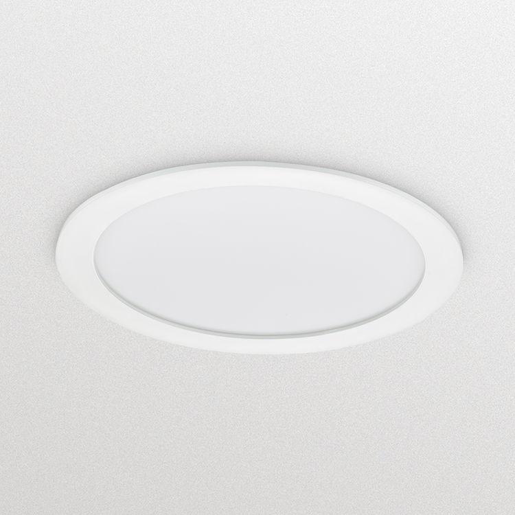 Material of Reflector Reflector: -, polykarbonat utanpåliggande montage) Color Vit RAL9016 9, 11, 21, 27 W 2-polig anslutningsenhet