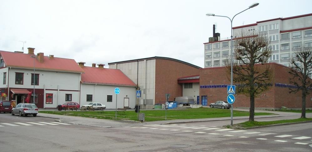 Gräsytan vid hörnet Skolgatan-Engelbrektsgatan kommer att utvecklas till en anlagd park Fredsgatan, Carlavägen och Skolgatan har lindalléer.