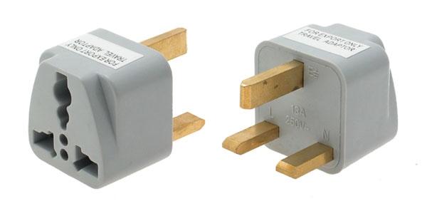 Designmönstret Adapter Designmönstret Adapter Pattern konverterar gränsnittet hos en klass till ett annat gränssnitt så att inkomplatibla klasser kan samarbeta.