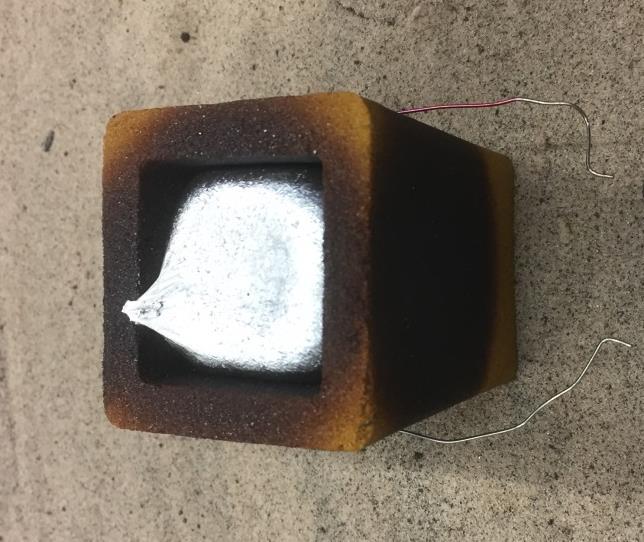 1 Utrustning och råmaterial Legeringen EN AB-43100 smältes i en Stötek Miniheat B60 och kemisk sammansättning mättes med en gnistspektrometer av märket