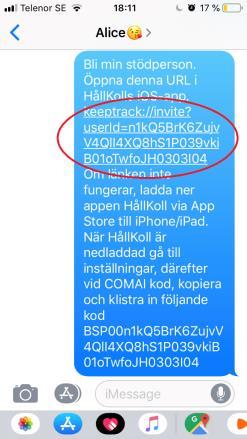 Stödpersonen öppnar meddelande i sin iphone eller ipad 5.