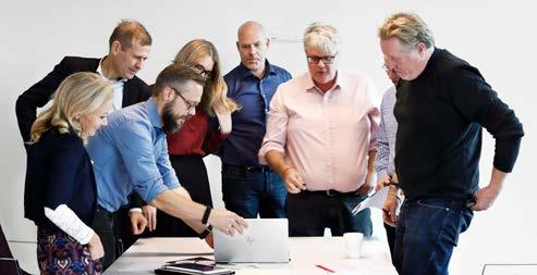CASE INKLUDERING Hållbara affärer UTVECKLING AV VÅR GEMENSAMMA FÖRETAGSKULTUR Årets tredje kompetensutvecklingsdag träffades alla medarbetare i tvärfunktionella grupper för att arbeta vidare med ETT,