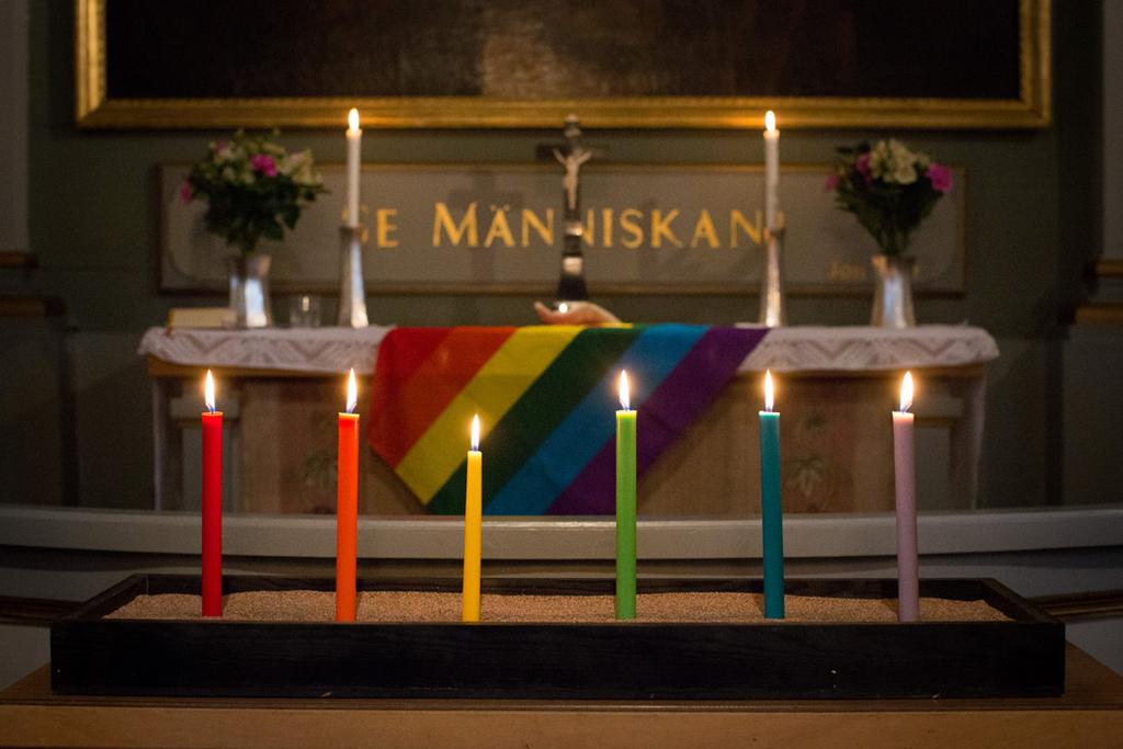 Fira gudstjänst i Alvesta församling! Tillhör du dem som tänker att en gudstjänst är en trist och konstig grej där du inte vet om du ska sitta eller stå eller knappt förstår vad prästen säger?