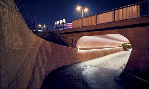 3.10 Belysning Belysning längs väg E12 utförs endast vid trafikplatser, cirkulationsplatser och i korsningar.