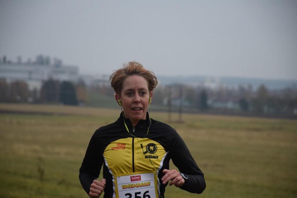 Vinblad, Team Esplanad Umeå M70. Jenny Rutström, Öbacka LK Härnösand segrade på 3.06.29. Hon blev totalvinnare och segrare i K40. Karin Schön avancerade upp till andra plats och i mål på 3.11.