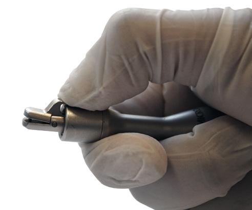 ANVISNINGAR FÖR REF 5922 MIKRO SAGITTAL SÅGMODUL Den sagittala sågmodulen (REF 5922) ger styrning, ström och manövrerbarhet för skärning i transversella osteotomier eller kilosteotomier.
